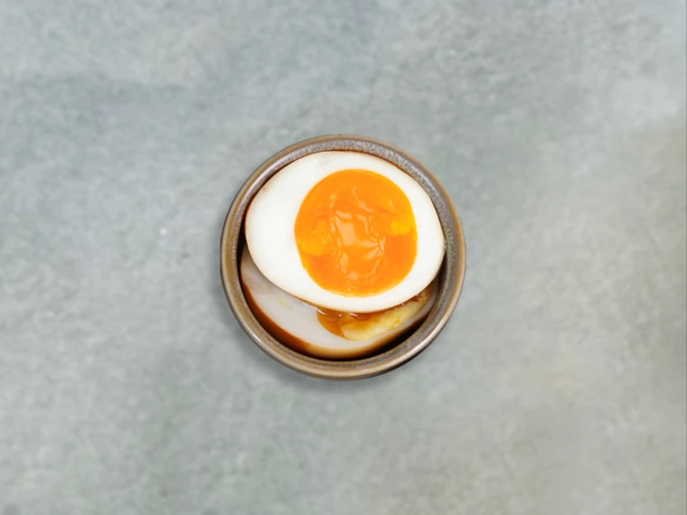 Яйцо маринованное